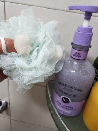 벨먼 내추럴스파 수분광채 스크럽 바디워시 600ml 5종 — 5점을 준 리뷰어가 2022년 5월 올린 사용 사진