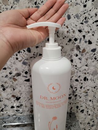 프리[닥터문] 유산균 락토케어 질경초 여성청결제 1000ml (젤타입) — 5점을 준 리뷰어가 2022년 5월 올린 사용 사진