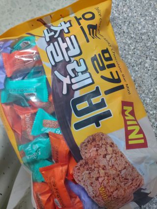 델리스 오트 밀키 초콜릿 바 — 5점을 준 리뷰어가 2022년 3월 올린 사용 사진