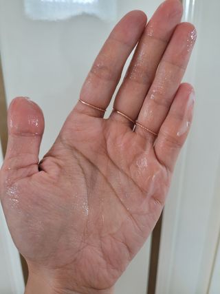 [갸스비] 곱슬 머리부터 파마까지 남자의 컬을 위한 갸스비 컬크림 — 5점을 준 리뷰어가 2021년 10월 올린 사용 사진