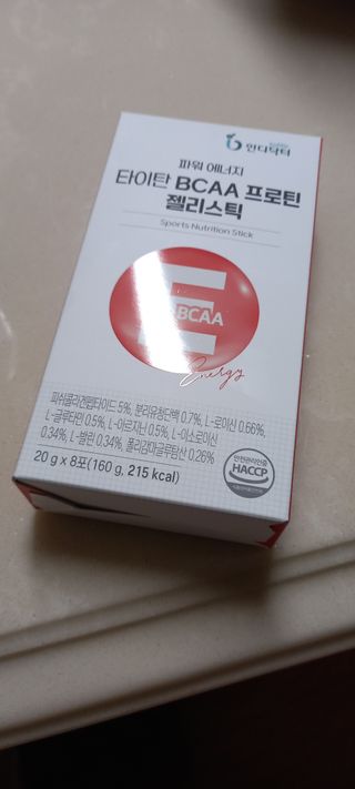 [인디닥터] 타이탄 BCAA 프로틴 젤리스틱 — 3점을 준 리뷰어가 2022년 5월 올린 사용 사진