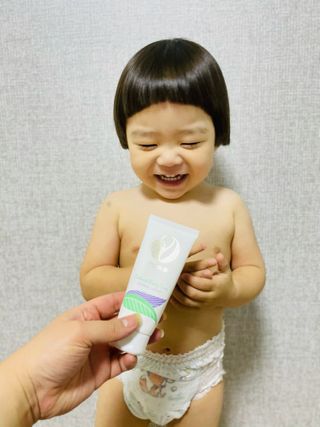 mom e 맘이 내추럴 베이비 케어 기저귀크림 — 4.5점을 준 리뷰어가 2021년 2월 올린 사용 사진