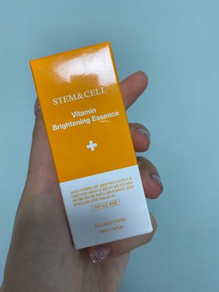 체르엠 스템앤셀 비타민 브라이트닝 에센스 30ml 1개 — 4.5점을 준 리뷰어가 2022년 2월 올린 사용 사진