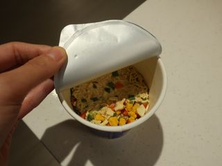 NISSIN 닛신 컵누들  4종 - 씨푸드오리지날, 씨푸드 스파이시, 씨푸드 커리, 씨푸드 XO소스 — 5점을 준 리뷰어가 2022년 11월 올린 사용 사진
