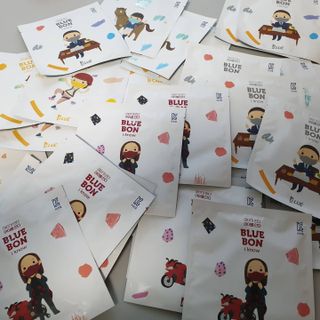 [블루 본 아이노우] 유아용 컬러마스크 40 PCS SET 2중 택 1 — 5점을 준 리뷰어가 2021년 5월 올린 사용 사진