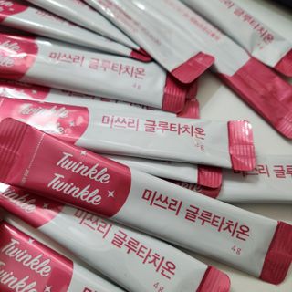 메디포스트 모비타 미쓰리 글루타치온 30포 — 5점을 준 리뷰어가 2023년 1월 올린 사용 사진