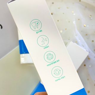 [심폐소생소] 무불소 임산부 천연 치약 — 4.5점을 준 리뷰어가 2021년 8월 올린 사용 사진