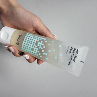 닥터에프파이브 젤리스크럽 소프트 클렌징폼 120ml — 5점을 준 리뷰어가 2022년 5월 올린 사용 사진