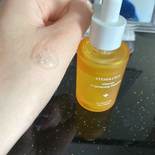 체르엠 스템앤셀 비타민 브라이트닝 에센스 30ml 1개 — 4점을 준 리뷰어가 2021년 9월 올린 사용 사진