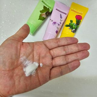(주)나담코스 [나담코스] 피부를 깨끗하고 건강하게, 폼 클렌저 세트 — 4점을 준 리뷰어가 2023년 4월 올린 사용 사진