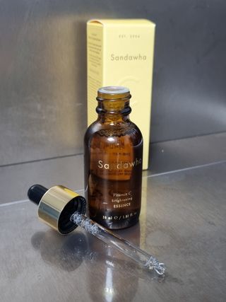 스킨큐어 산다화 비타민c 화이트닝 에센스 30ml — 5점을 준 리뷰어가 2023년 10월 올린 사용 사진