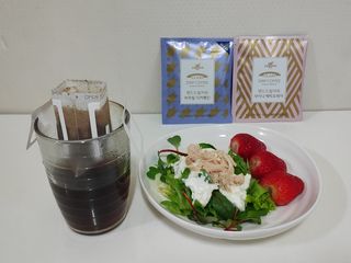(주)쟈뎅 쟈뎅 클래스 핸드 드립 커피 10P 2종_디카페인 1종+랜덤 플레이버 1종 — 5점을 준 리뷰어가 2021년 3월 올린 사용 사진