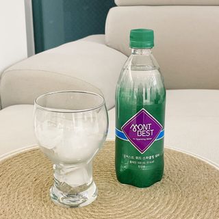 몽베스트 Montbest with Sparkling water Plain 20병 — 5점을 준 리뷰어가 2022년 8월 올린 사용 사진