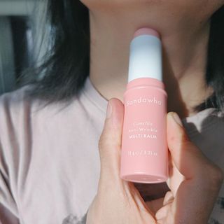 스킨큐어 산다화 카멜리아 안티 링클 멀티밤 — 3점을 준 리뷰어가 2022년 10월 올린 사용 사진