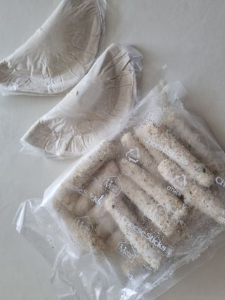 디케이식품(주) 고르곤졸라&모짜렐라 치즈스틱 400g — 5점을 준 리뷰어가 2023년 3월 올린 사용 사진