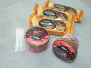 롯데제과 본젤라또 비스킷&바닐라카라멜바, 본젤라또 베리쇼콜라컵 — 5점을 준 리뷰어가 2021년 11월 올린 사용 사진