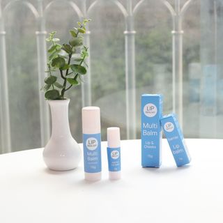 [립빠미] 립앤칙스 멀티밤 + 베리어립밤 2종 — 3.5점을 준 리뷰어가 2021년 8월 올린 사용 사진