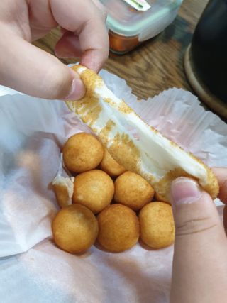 가치식탁 리얼쫀득치즈볼 — 5점을 준 리뷰어가 2021년 2월 올린 사용 사진
