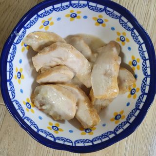 굽네몰 [굽네] 소스가 맛있는 닭가슴살 슬라이스 4종 — 5점을 준 리뷰어가 2021년 4월 올린 사용 사진