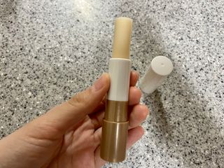 더사가오브수 [사가수] 효혜윤 보태니컬 에너지 에센스인로션 20ml /아이포올 스틱 3g — 2.5점을 준 리뷰어가 2023년 2월 올린 사용 사진