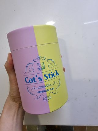 페페로니 맛있는 스틱 - 무항생제 닭고기 15개 + 원양선 참치 15개 — 5점을 준 리뷰어가 2021년 8월 올린 사용 사진