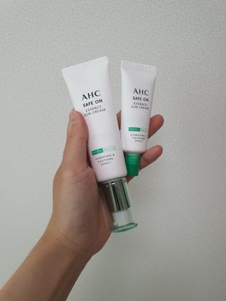[AHC] 세이프온 에센스 선크림 올리브영 스페셜 증정 기획세트 — 5점을 준 리뷰어가 2022년 6월 올린 사용 사진