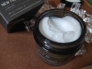 비프리코스메틱 뉴 프레쉬 크림 80ml — 5점을 준 리뷰어가 2023년 2월 올린 사용 사진