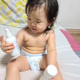 mom e 맘이 내추럴 베이비 케어 크림+바디오일 — 5점을 준 리뷰어가 2021년 1월 올린 사용 사진