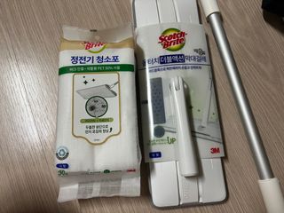 3M 스카치브라이트 재활용 PET 정전기청소포 대형 30매 (막대걸레 증정) — 5점을 준 리뷰어가 2023년 5월 올린 사용 사진