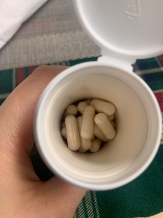 라엘 밸런스 3종 (질 건강 리스펙타 프로바이오틱스, 월경케어 보라지유, 요로건강 크랜베리) 랜덤 증정 1개 — 5점을 준 리뷰어가 2022년 12월 올린 사용 사진