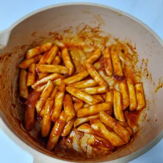[푸딩팩토리] 떡볶이 베스트 2종_옛날 국물떡볶이 570g / 할매 기름 떡볶이  570g — 4점을 준 리뷰어가 2022년 5월 올린 사용 사진