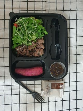 참살이도시락 작심삼일 샐러드도시락 3개 맛보기 새벽배송 또는 택배배송 — 4점을 준 리뷰어가 2021년 9월 올린 사용 사진
