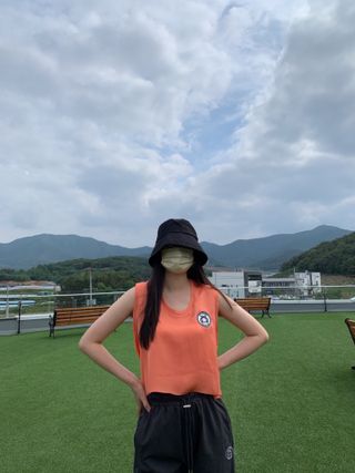 [스테이피플] SILKY SLEEVELESS LOGO TOP — 5점을 준 리뷰어가 2022년 6월 올린 사용 사진