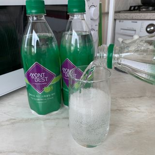 몽베스트 Montbest with Sparkling water Lime20병 — 5점을 준 리뷰어가 2021년 10월 올린 사용 사진
