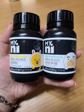 일동제약 마이니 마이니 지니키즈 유산균 츄어블, 멀티비타 set — 5점을 준 리뷰어가 2021년 3월 올린 사용 사진