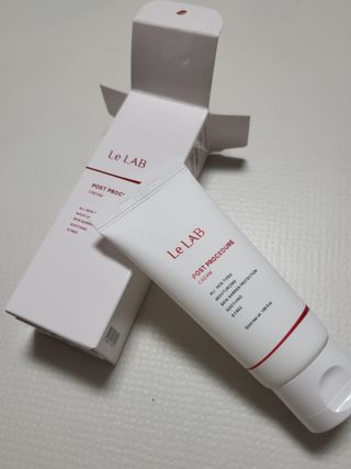 르랩 포스트 프로시져 피부과 재생크림, 울트라 리바이탈 Y존 보습크림 50ml SET — 5점을 준 리뷰어가 2022년 12월 올린 사용 사진