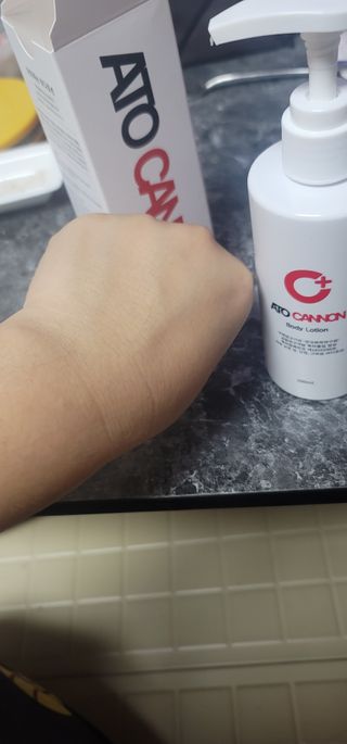 아토캐논(ATO CANNON) 아토캐논 고보습 바디로션 200ml — 4점을 준 리뷰어가 2023년 1월 올린 사용 사진