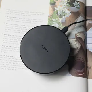 아카라 집 밖에서도 집 안을 돌봐주는 스마트 리모컨 — 5점을 준 리뷰어가 2022년 6월 올린 사용 사진