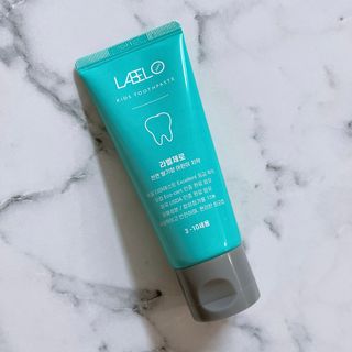 치과에서 쓰는 치약 _ 라벨제로 저불소 꼬마, 키즈, 유아, 베이비, 주니어 안전한 어린이치약 — 5점을 준 리뷰어가 2022년 12월 올린 사용 사진