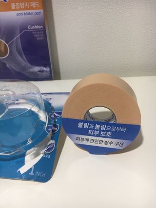3M 넥스케어 물집방지쿠션테이프 1매 + 물집방지패드 10매 — 5점을 준 리뷰어가 2024년 3월 올린 사용 사진