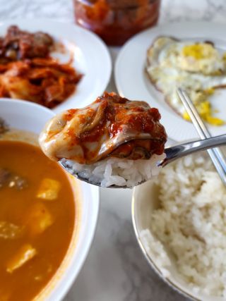 셰프애찬 별미김치 굴겉절이 1kg — 5점을 준 리뷰어가 2022년 12월 올린 사용 사진