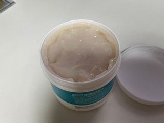 약손명가코스메틱 에오스보떼 뉴트리브 크림 마스크 솔트 500ml — 1.5점을 준 리뷰어가 2022년 3월 올린 사용 사진
