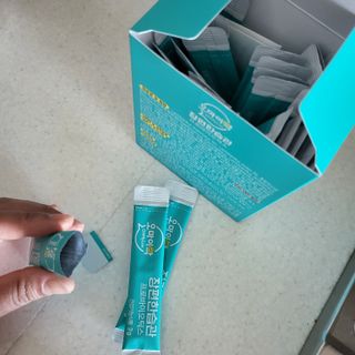 [유산균] 오마이락 장편한습관 프로바이오틱스 30P — 5점을 준 리뷰어가 2022년 11월 올린 사용 사진