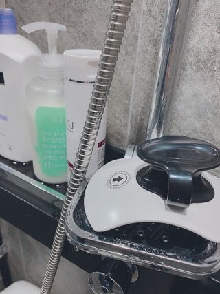 온가족 시원한샴푸 깨끗한두피 샴푸브러쉬 두피스케일링 히트팡블랙에디션 — 5점을 준 리뷰어가 2021년 8월 올린 사용 사진
