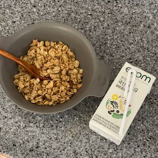 이롬 erom 황성주박사의 국산콩 두유 검은콩과 17곡 — 5점을 준 리뷰어가 2020년 12월 올린 사용 사진