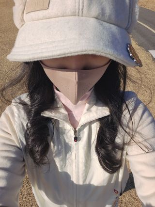 [AVAVE] 어베이브 페이스히트 스포츠 골프 방한 페이스 마스크 — 5점을 준 리뷰어가 2024년 1월 올린 사용 사진