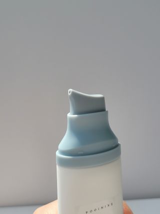 MF[스킨1004] 마다가스카르 센텔라 히알루-시카 워터핏 선세럼 50ml — 5점을 준 리뷰어가 2024년 5월 올린 사용 사진