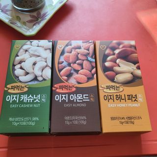 짜먹는 이지견과 짜먹는 이지아몬드, 짜먹는 이지허니피넛, 짜먹는 이지캐슈넛 각 10g X  10포 — 5점을 준 리뷰어가 2021년 2월 올린 사용 사진
