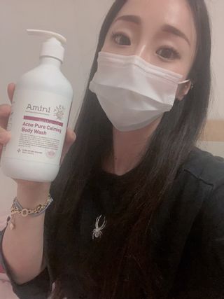 아미니 아크네 퓨어카밍 바디워시 500ml — 4.5점을 준 리뷰어가 2021년 6월 올린 사용 사진