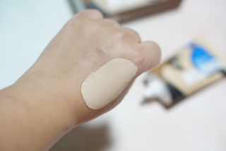 약손명가코스메틱 에오스보떼 블라인드 비비크림 50ml — 4.5점을 준 리뷰어가 2021년 9월 올린 사용 사진